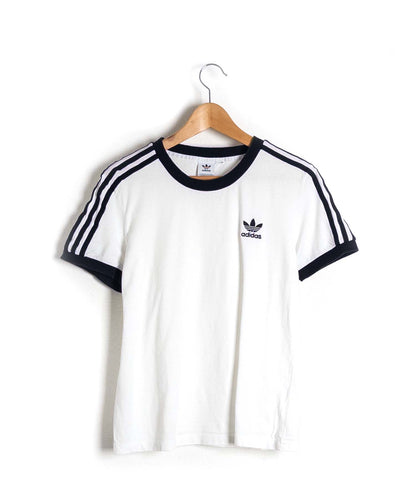 T-shirt Adidas-Adidas-fronte.jpg; T-shirt Adidas-Adidas-retro.jpg