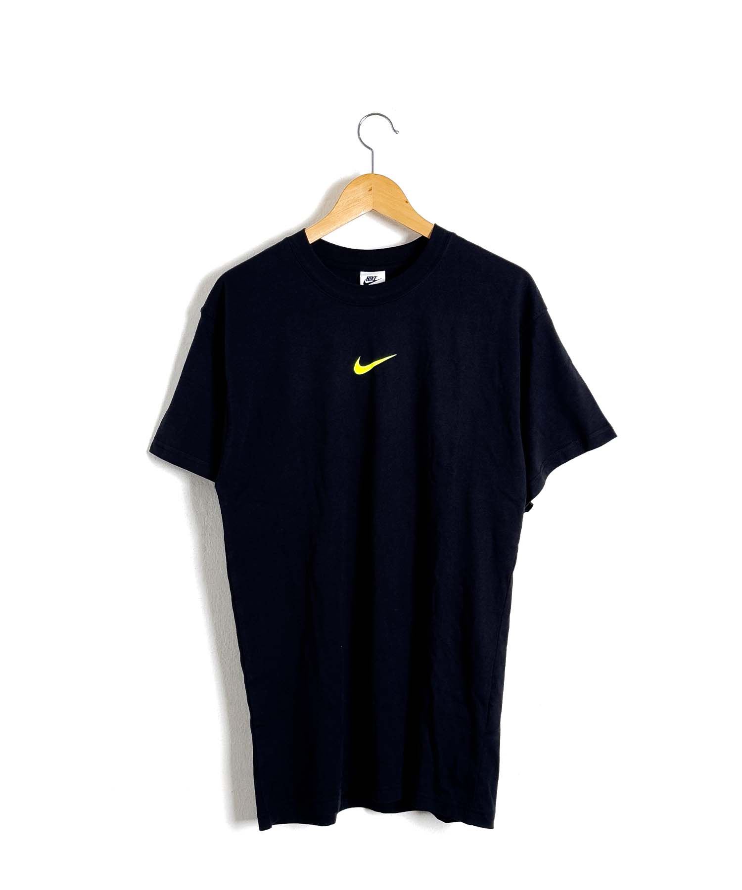 T-shirt Nike-Nike-fronte.jpg; T-shirt Nike-Nike-retro.jpg