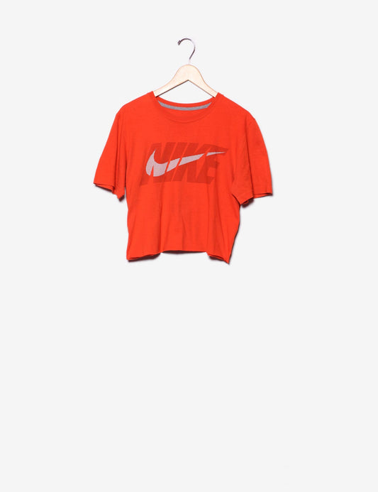 Crop Top maxi logo-Nike-frontale.jpg